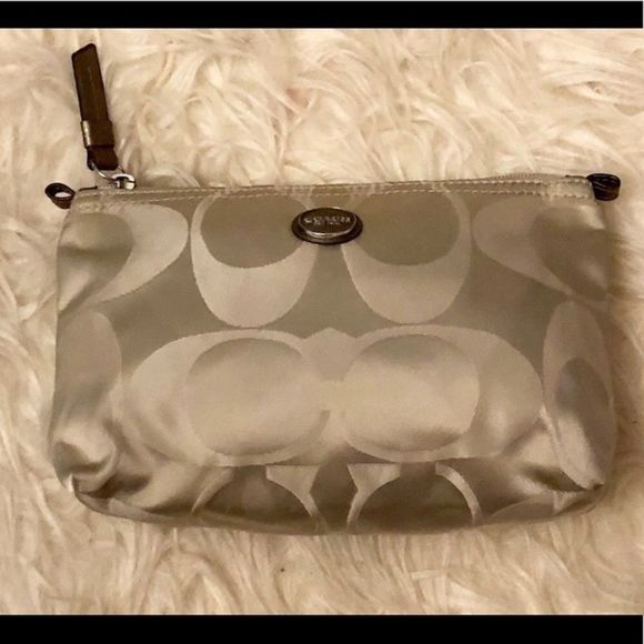 Coach Gold Logo Convertible Clutch Bag - Picture 1 of 8